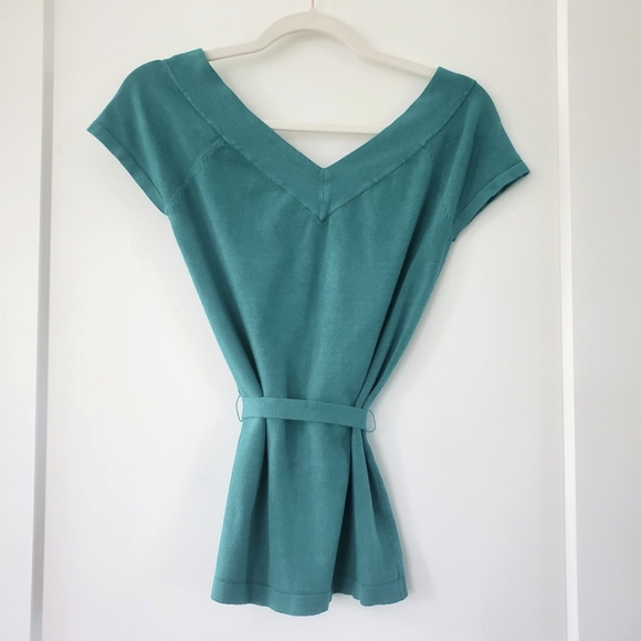 Short Sleeved Sweater - Picture 2 of 5